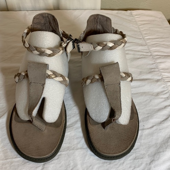 OTBT Braided Thong Sandals, 6.5M - Picture 2 of 10